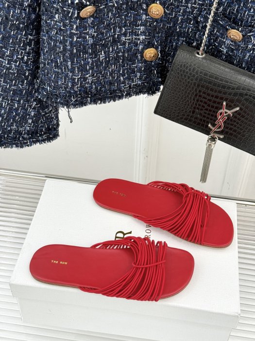 Шлепанцы женские фото 3