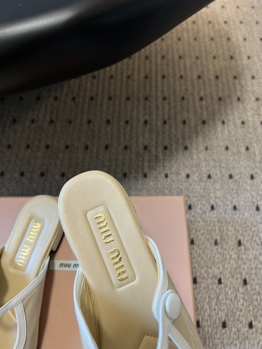 Босоножки фото 8