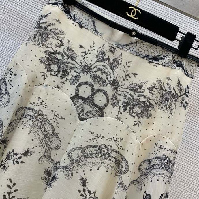 Костюм женский фото 2