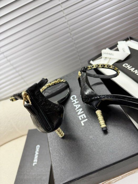 Босоножки фото 2