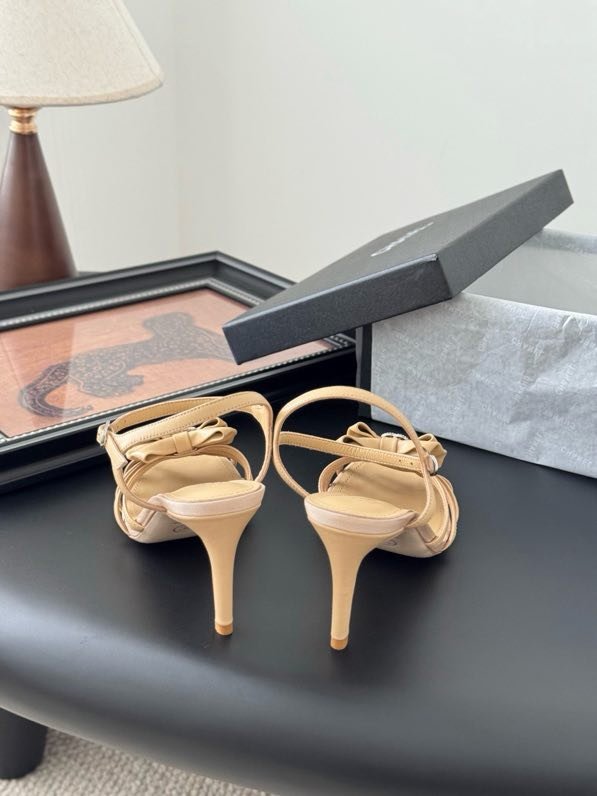 Босоножки фото 2