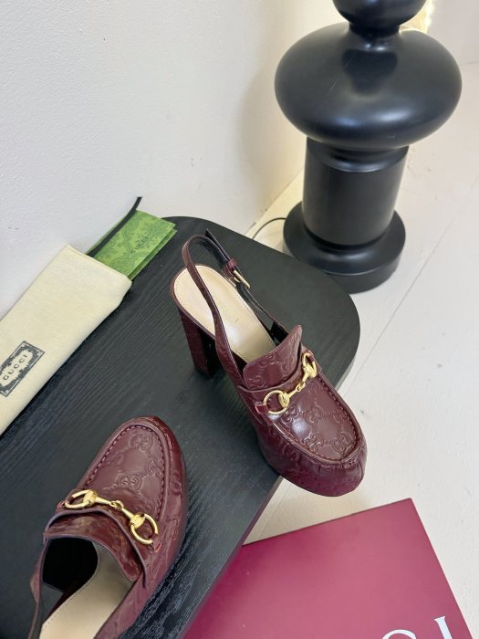 Босоножки фото 4