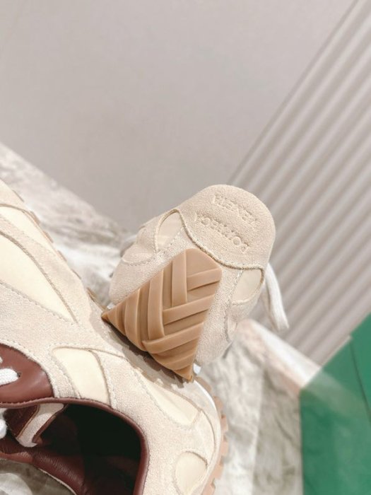 Кроссовки фото 8