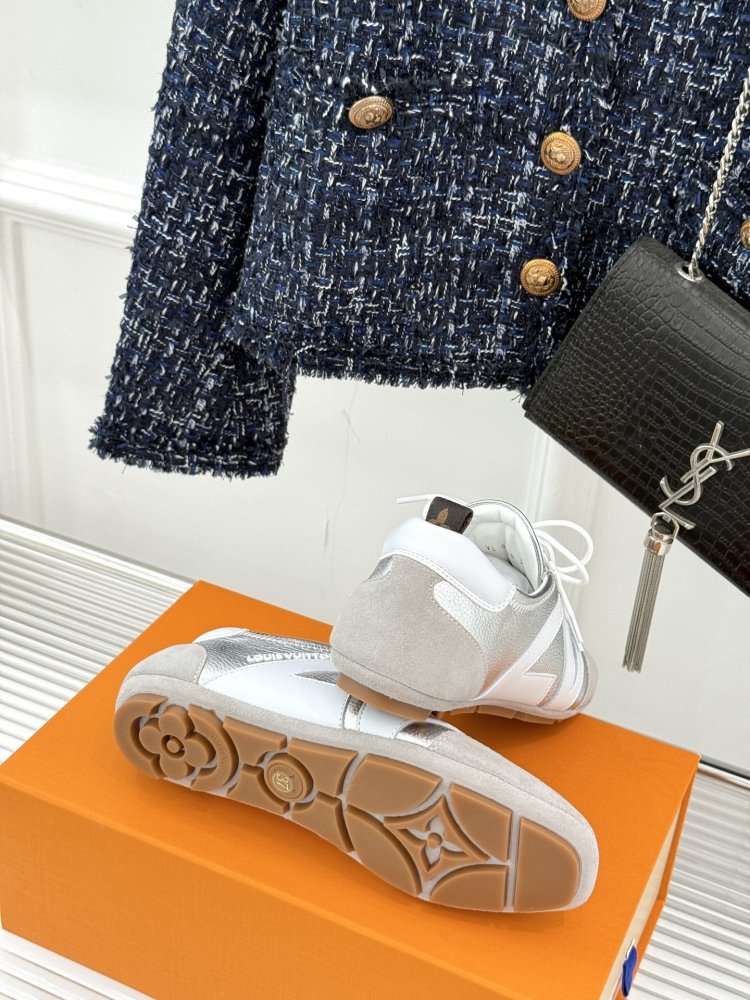 Кроссовки женские фото 9