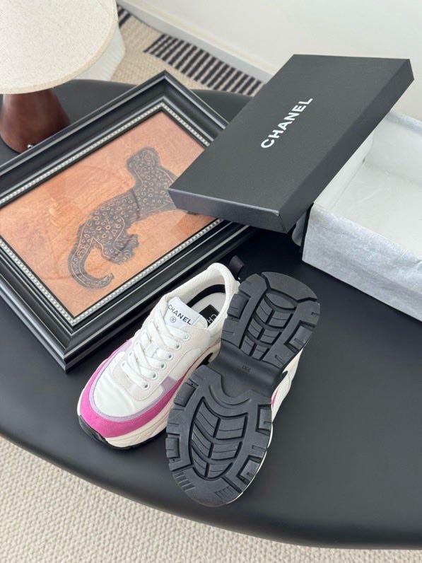 Кроссовки женские фото 3