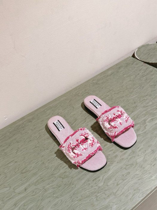 Шлепанцы фото 3