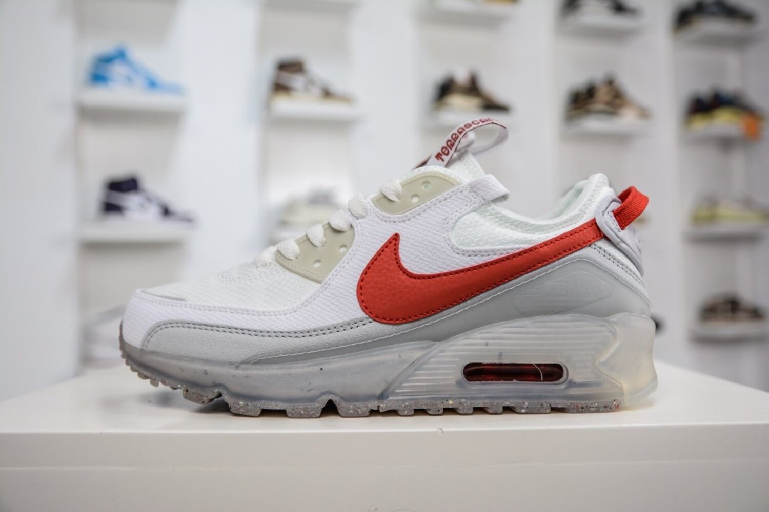 Кроссовки Air Max Terrascape 90 Summit White Red Clay DQ3987-100