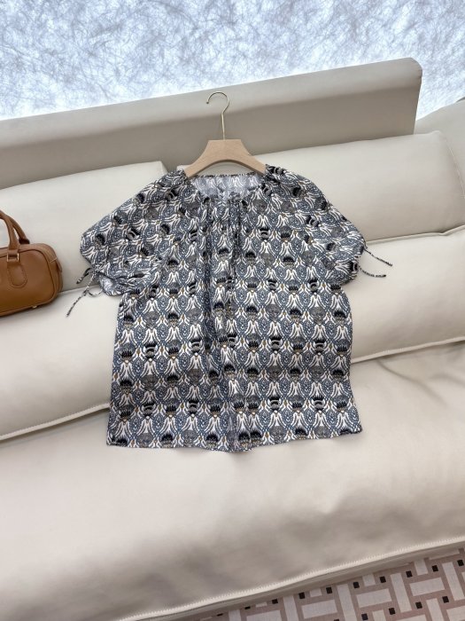 Футболка жіноча фото 3