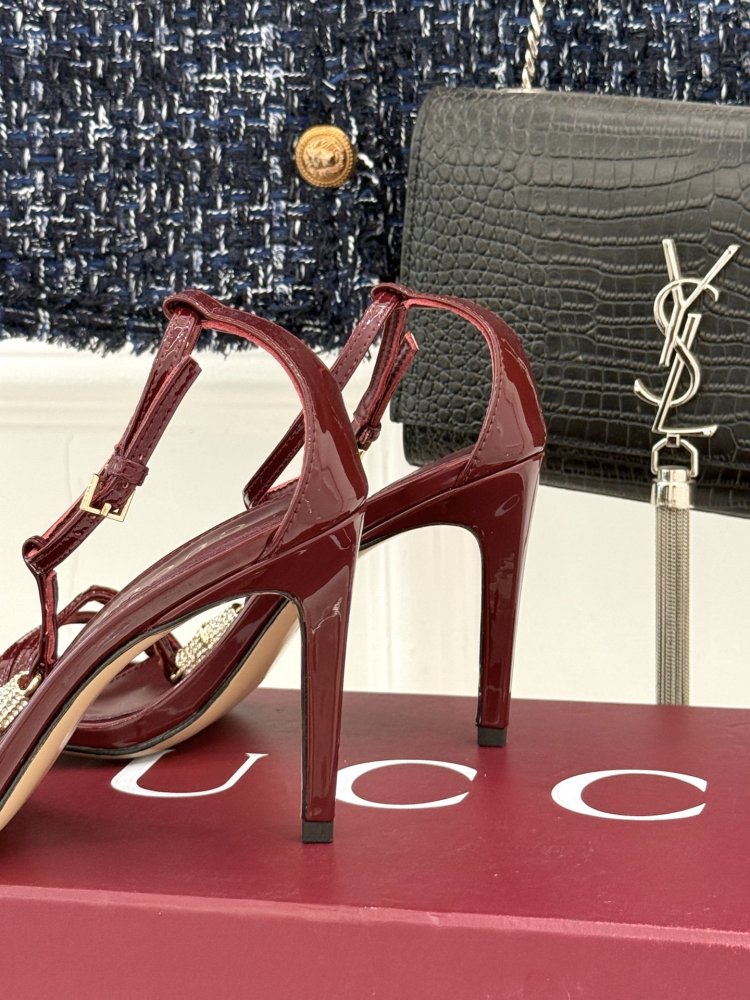 Босоножки фото 6