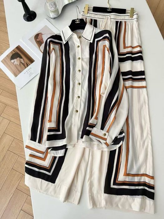 Costume female фото 4