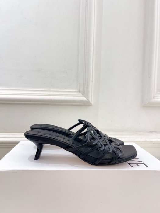 Босоножки фото 2