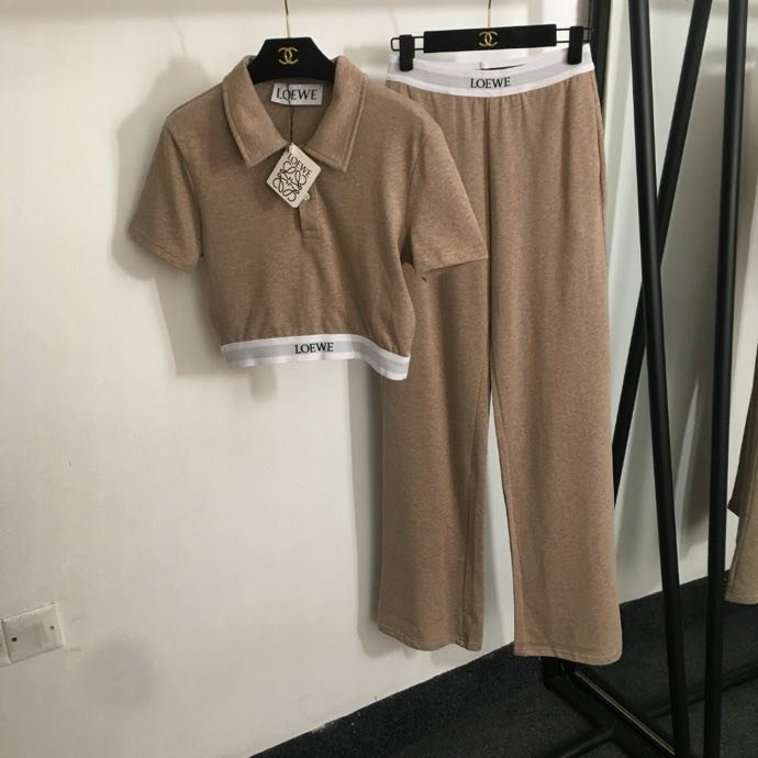 Костюм женский