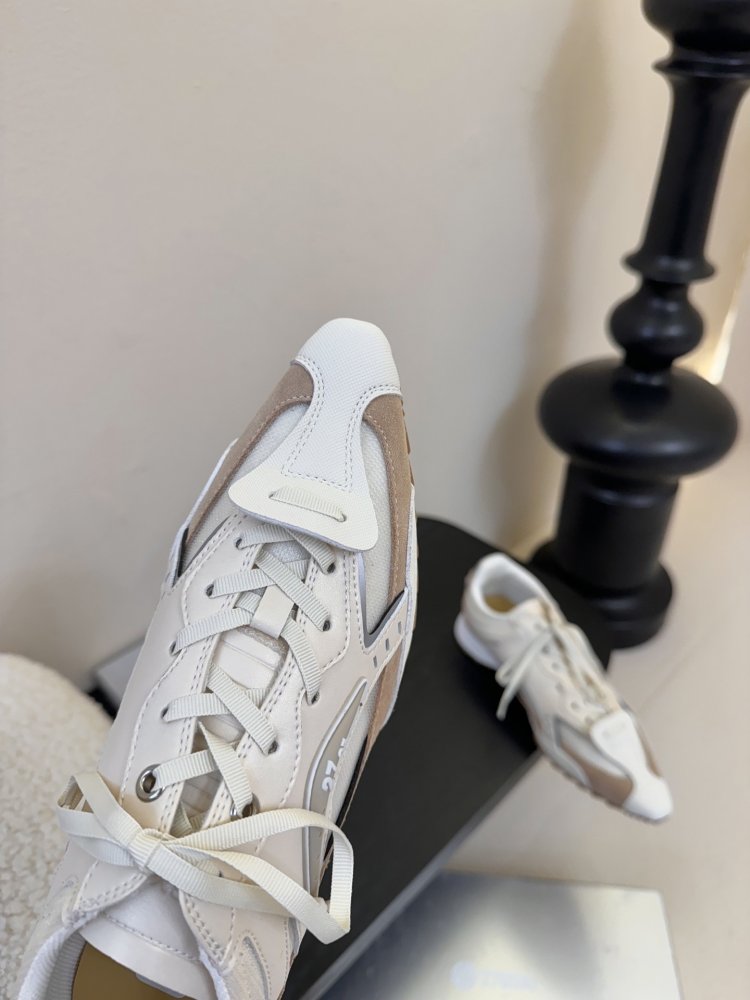 Кросівки жіночі фото 6