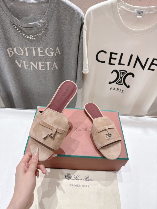 Шлепанцы фото 4