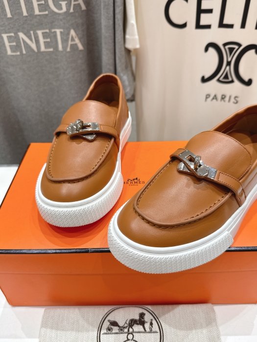 Лоферы женские фото 7