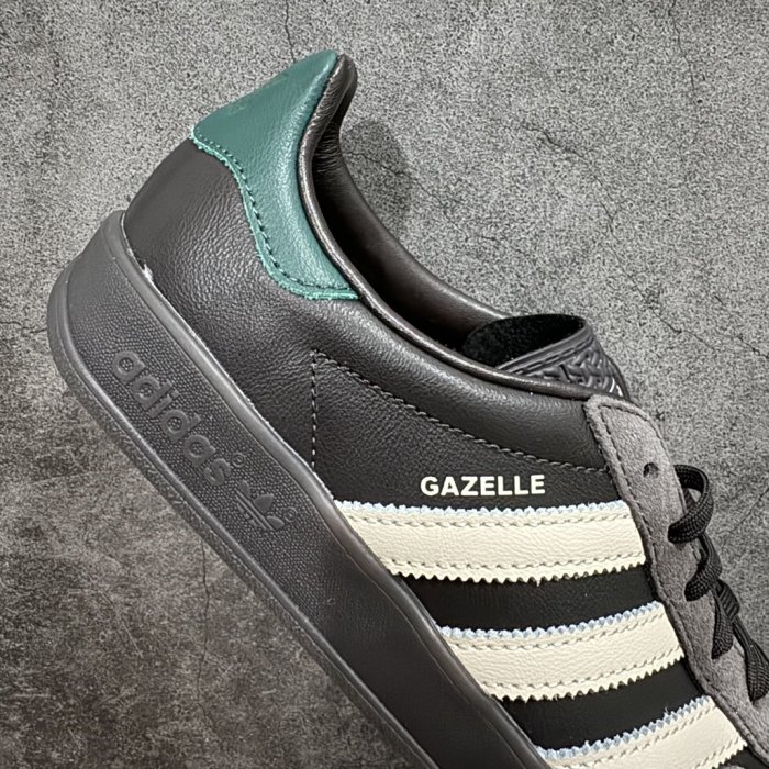 Кроссовки Gazelle Indoor Trainers фото 7