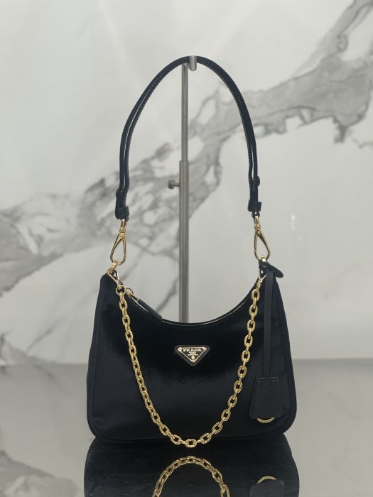 A bag нейлоновая women's 22 cm