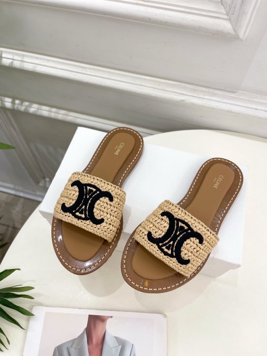 Шльопанці жіночі фото 3