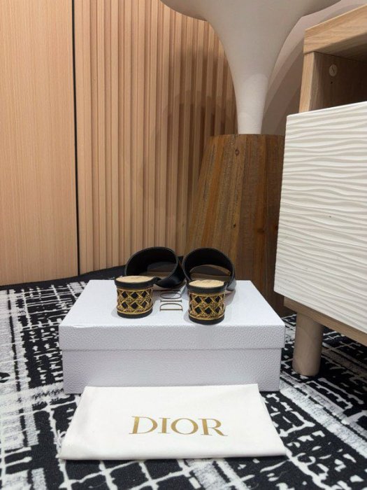 Босоножки Dior Icon на толстом фото 4