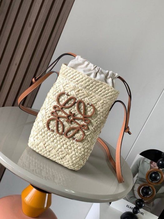 Сумка женская CREAM SQUARE SHOULDER BAG 22 см