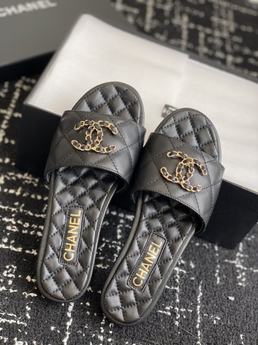 Шльопанці жіночі фото 4