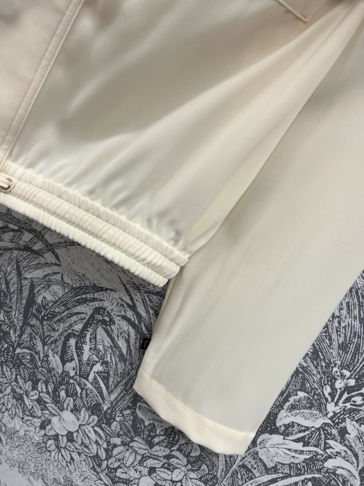 Куртка жіноча фото 6