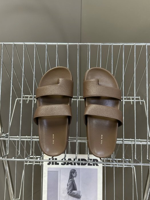 Шлепанцы фото 6