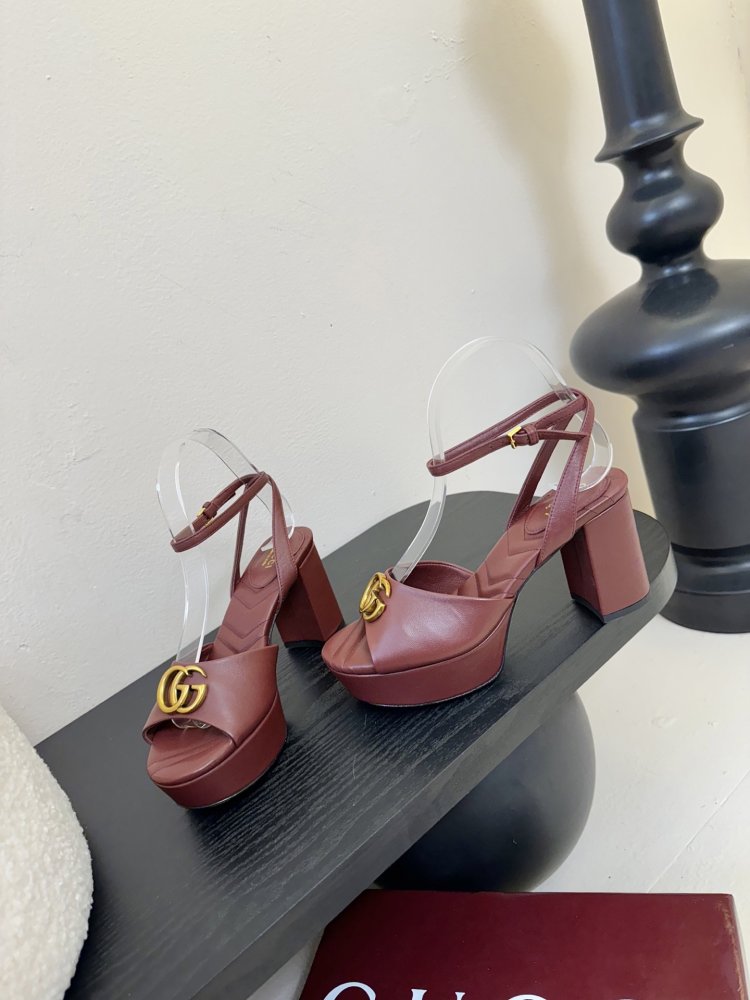 Босоніжки фото 3