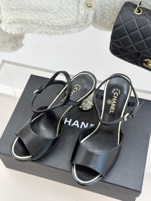 Босоножки фото 2