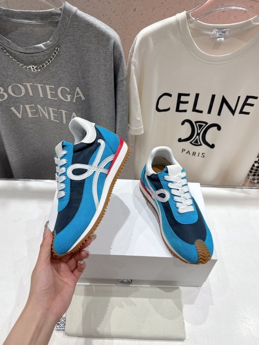 Кроссовки фото 3