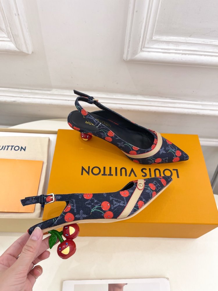 Босоніжки фото 4