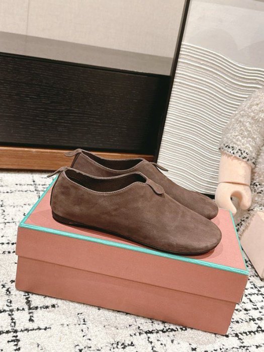 Ballet shoes