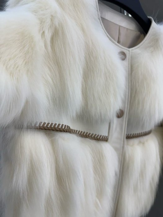 Fur coat of fox fur фото 4