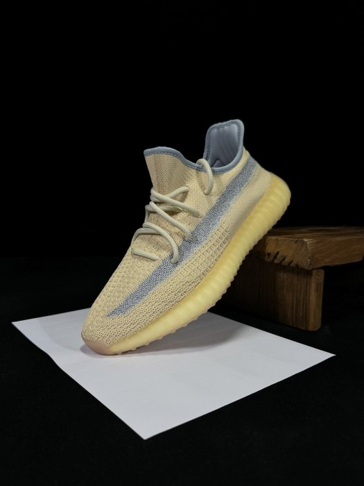 Кросівки Yeezy 350V2 фото 2