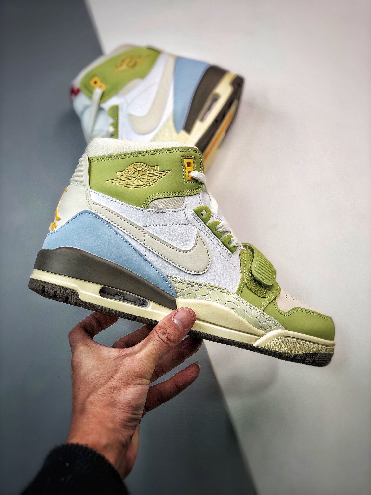 Кроссовки Air Jordan Legacy 312 FD9907-111 фото 4