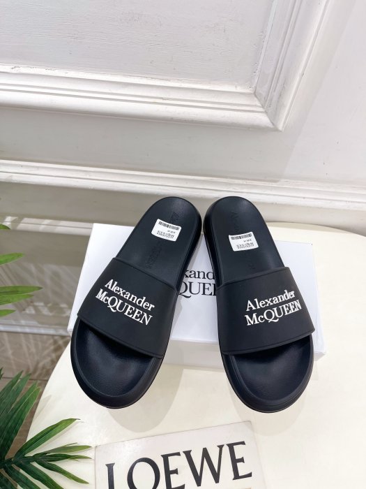 Шльопанці жіночі