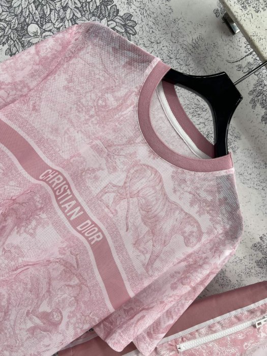 Костюм женский фото 2