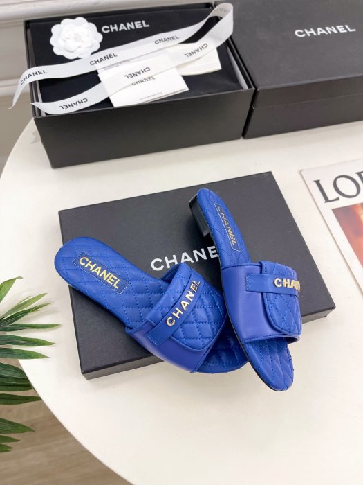 Шлепанцы фото 2