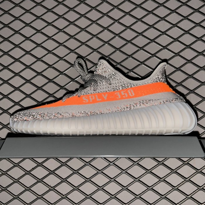 Кроссовки Yeezy Boost 350V2 фото 8