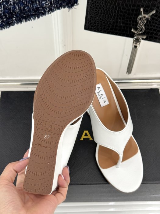 Босоножки фото 9