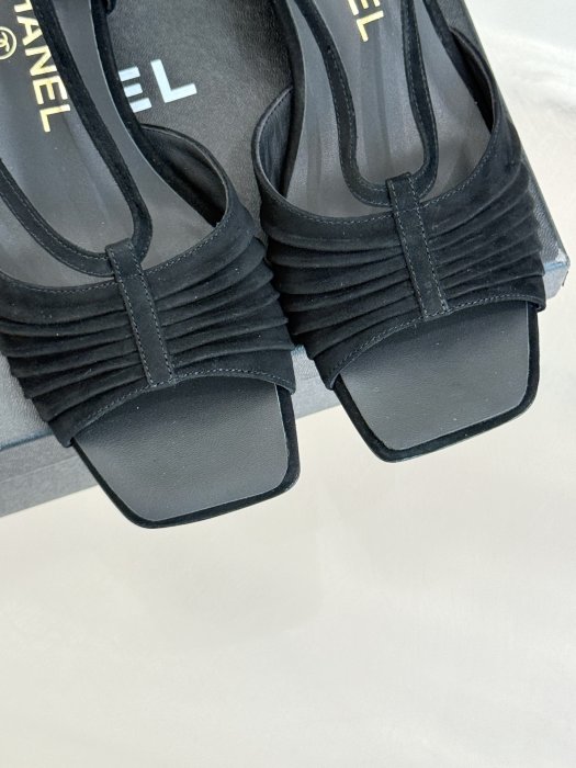 Босоножки фото 7