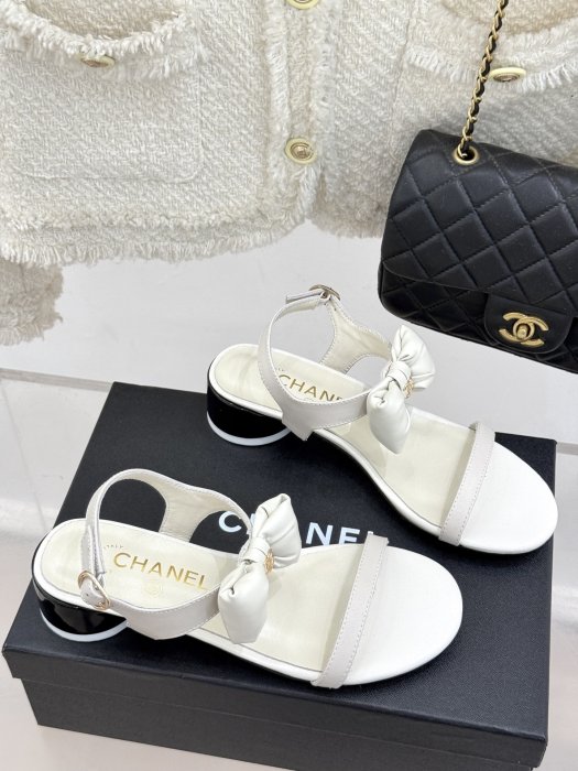 Босоножки фото 3