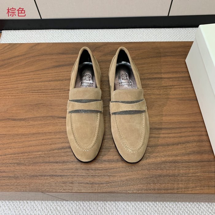 Лоферы женские