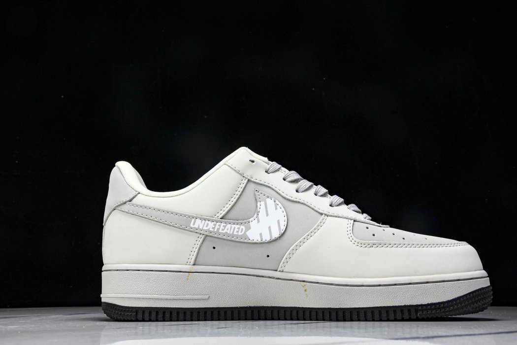 Кроссовки Nike Air Force 1'07 Low фото 3