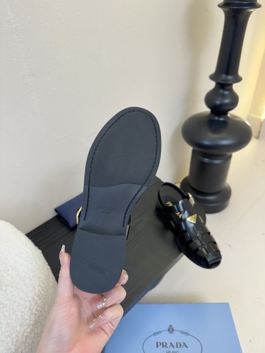 Сандалии женские фото 9