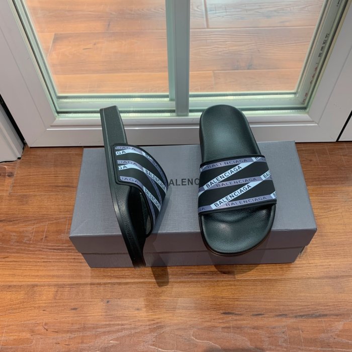 Шлепанцы фото 2