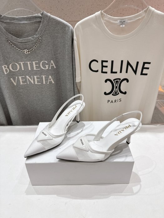 Босоножки фото 3