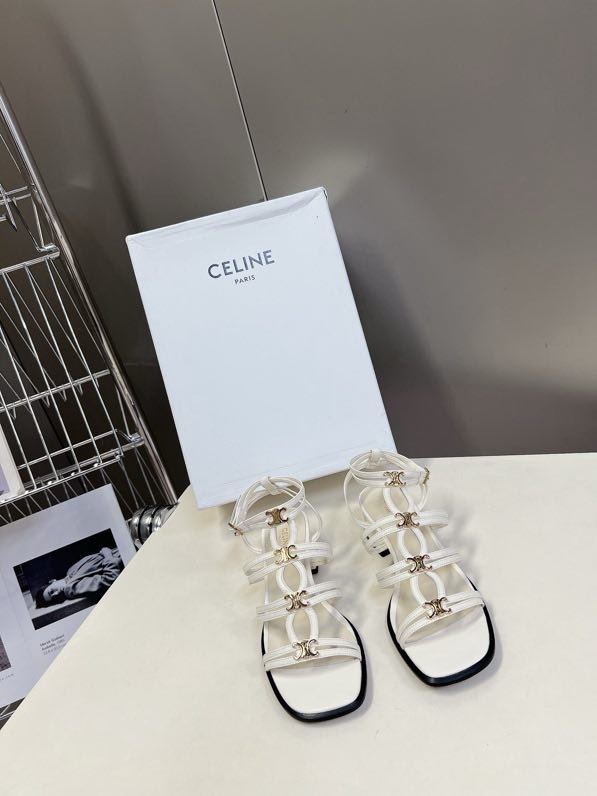 Босоніжки фото 2