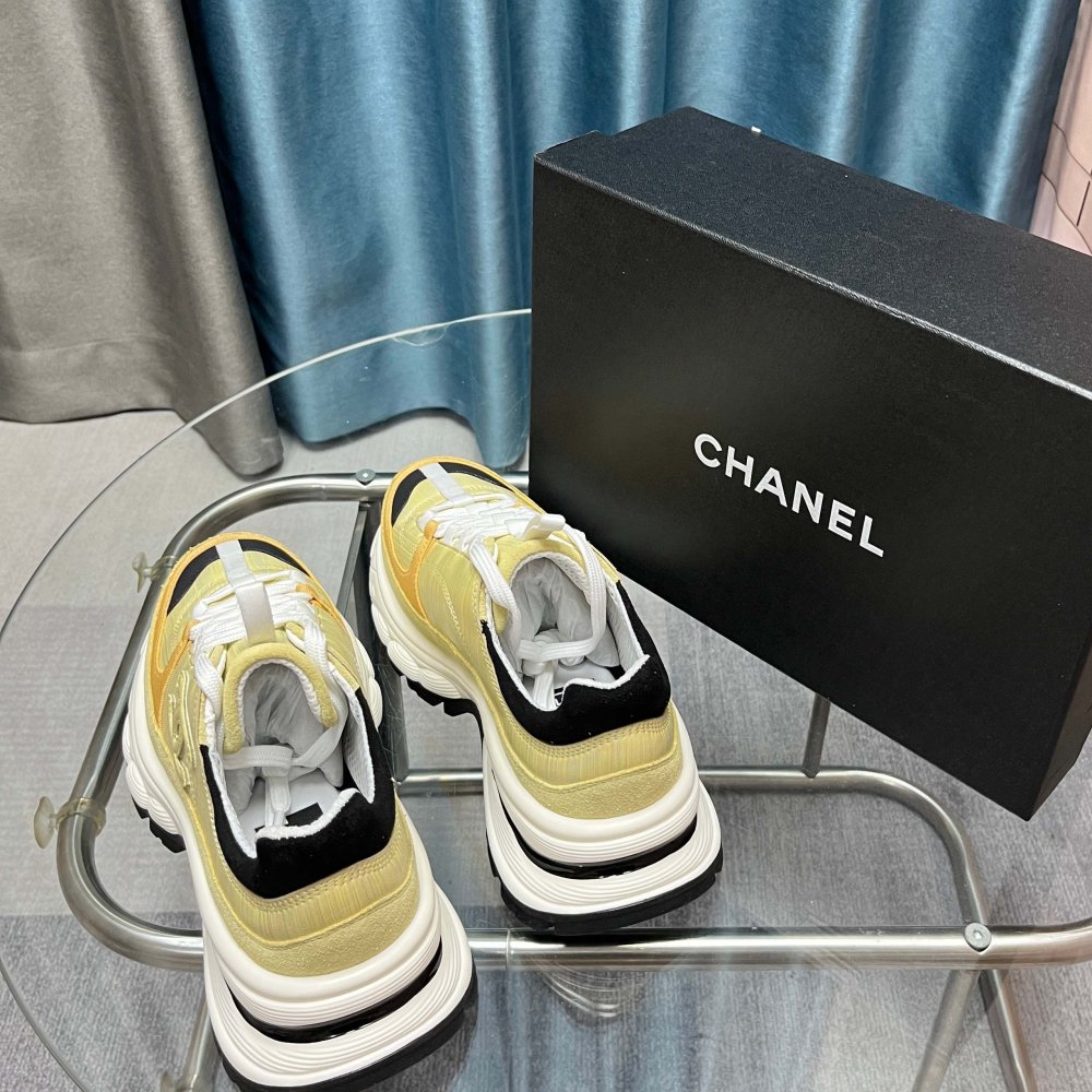 Кроссовки женские фото 4