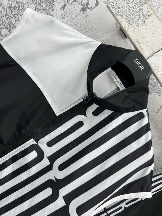 Костюм жіночий фото 2